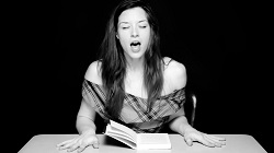 Pornoherečka Stoya v projektu Hysterická literatura