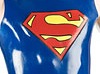 Superman v latexu.