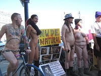 Nudistický protest