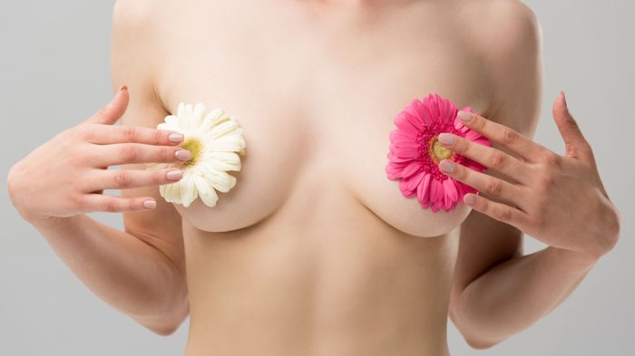 Nippleplay v hlavní roli: Jak na stimulaci bradavek a masáž prsou