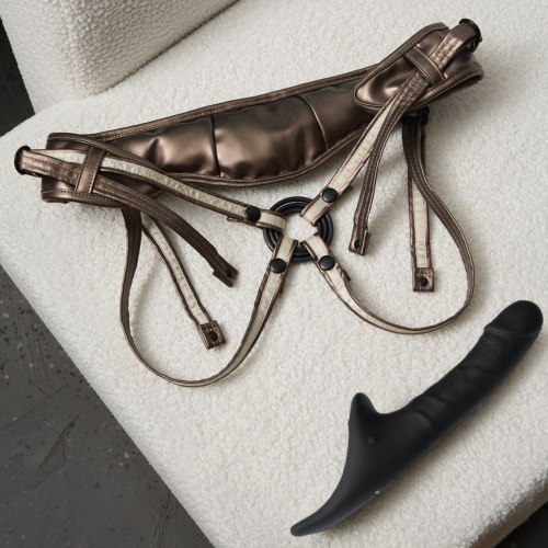 Realistický vibrační strapon s jazýčkem Strap-On-Me – vel. L