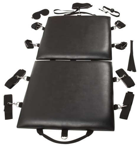 BDSM nábytek: Polstrovaná BDSM podložka s pouty Bondage Board