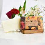 Luxusní tuhé mýdlo English Soap Company – mango a broskev