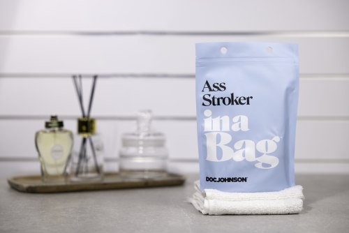 Umělý zadeček Ass Stroker in a Bag