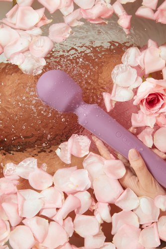 Interaktivní hřejivá masážní hlavice + 1 nástavec Svakom Emma Neo 2