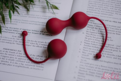 Sada venušiných kuliček Love Story Carmen Wine Red, 2 ks