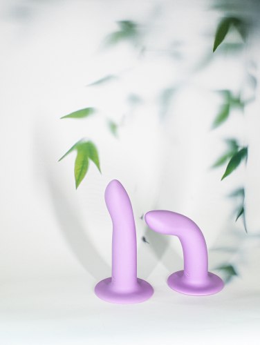 Tvarovatelné dildo s přísavkou Flow Tender