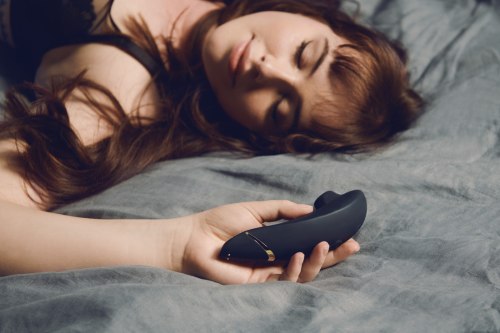 Stimulátor klitorisu Womanizer Premium 2