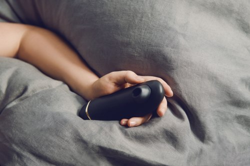 Stimulátor klitorisu Womanizer Premium 2