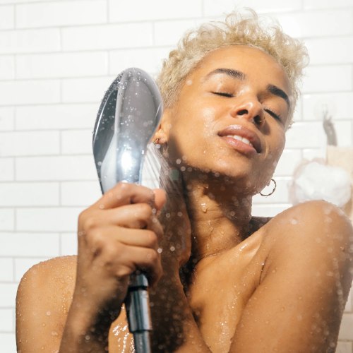 Sprchová hlavice/stimulátor klitorisu Womanizer Wave