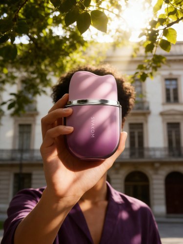 Sací stimulátor s jazýčkem Svakom Klitty