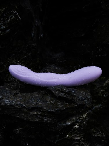 Hřejivý přirážecí vibrátor Svakom Selena